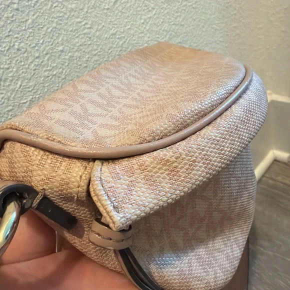 Michael Kors MK Monogram Blush Canvas Chain Flap Crossbody Bag - Picture 6 of 8